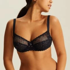 Soutien-gorge Emboîtant Avec Armatures Noir Sublime AMELIA -Belle Lingerie Soldes BL14481 03A WEB 11