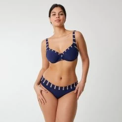 Haut De Maillot Avec Armatures Marine Précieux TAVOLARA -Belle Lingerie Soldes CS14103 A27 WEB 3 e4d5c231 33fd 43a7 9104 caee62496209